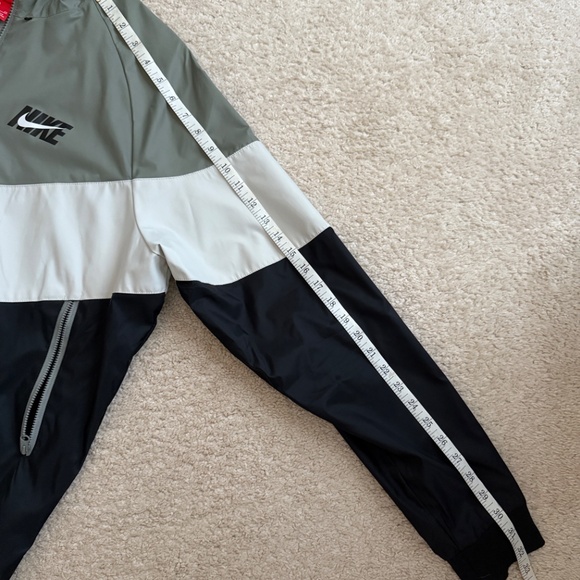 Nike Men’s Zip-up Hoodie Sports Jacket - Picture 4 of 7
